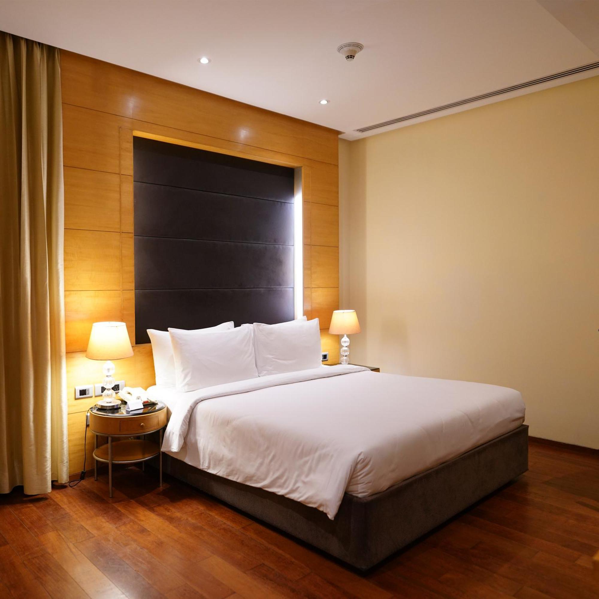 Radisson Blu Marina Hotel Connaught Place Neu-Delhi Exterior foto